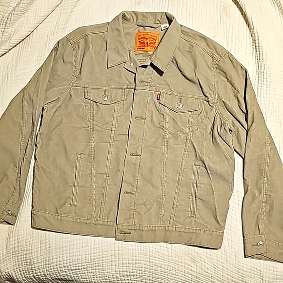 Levi's corduroy trucker jacket - Picture 1 of 4